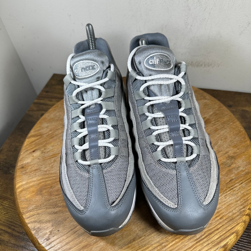 Nike Air Max 95 Medium Gray DC9844-001 Running Shoes Mens Size 8.5 - Picture 7 of 9